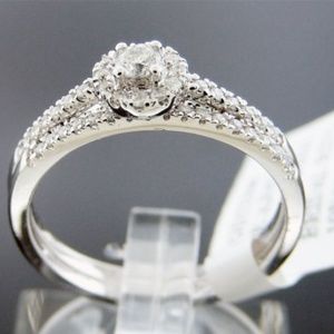 10k White Gold Engagement 0.31ct diamond ring